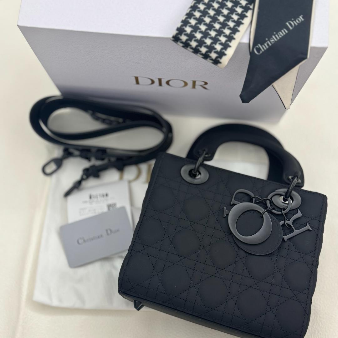 【早い者勝ち】Christian Dior ブラックキルティングショルダーバッグ
