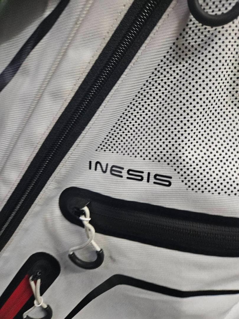 送料無料/美品　INESIS ゴルフ軽量タイプスタンドバッグ ホワイト