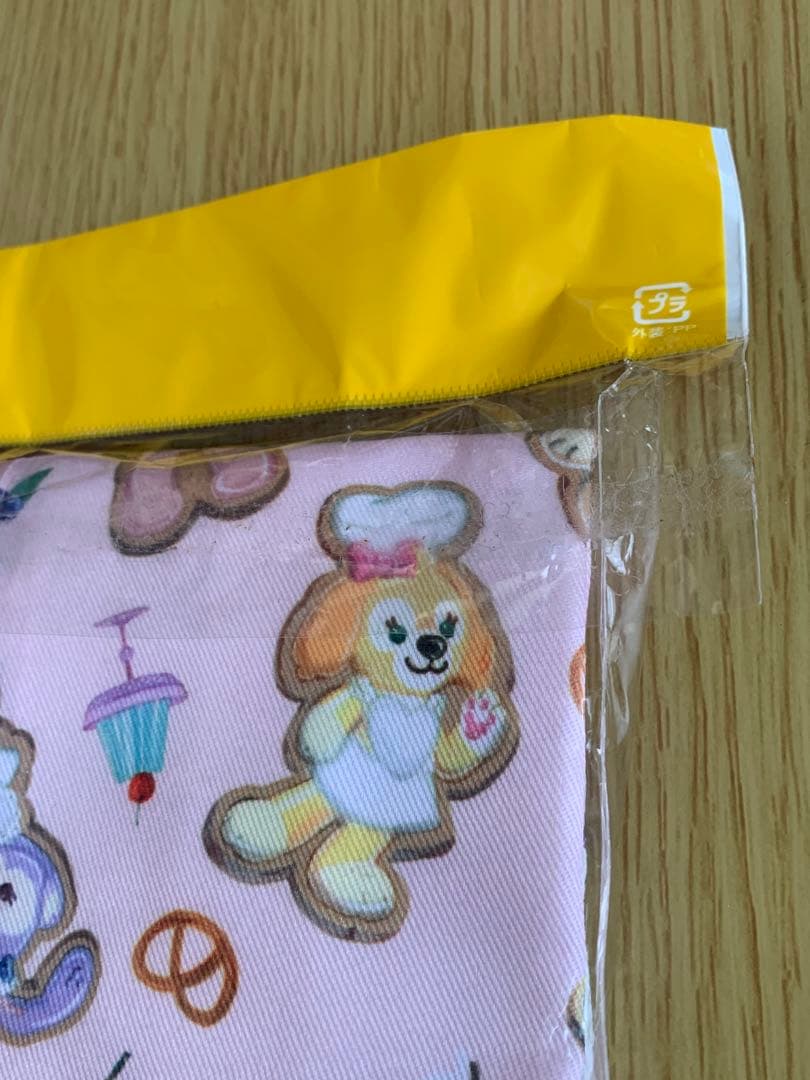 ダッフィーお弁当箱　ランチボックス　エプロン＆ミトンセット　ご飯型抜き