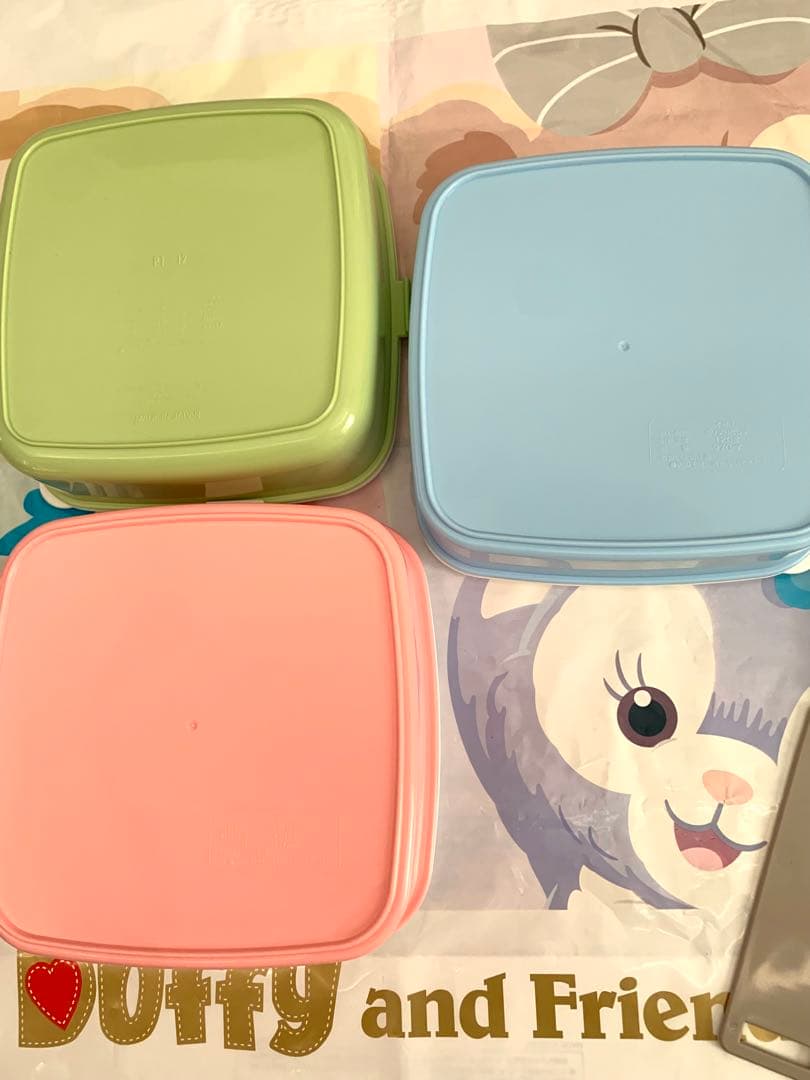 ダッフィーお弁当箱　ランチボックス　エプロン＆ミトンセット　ご飯型抜き
