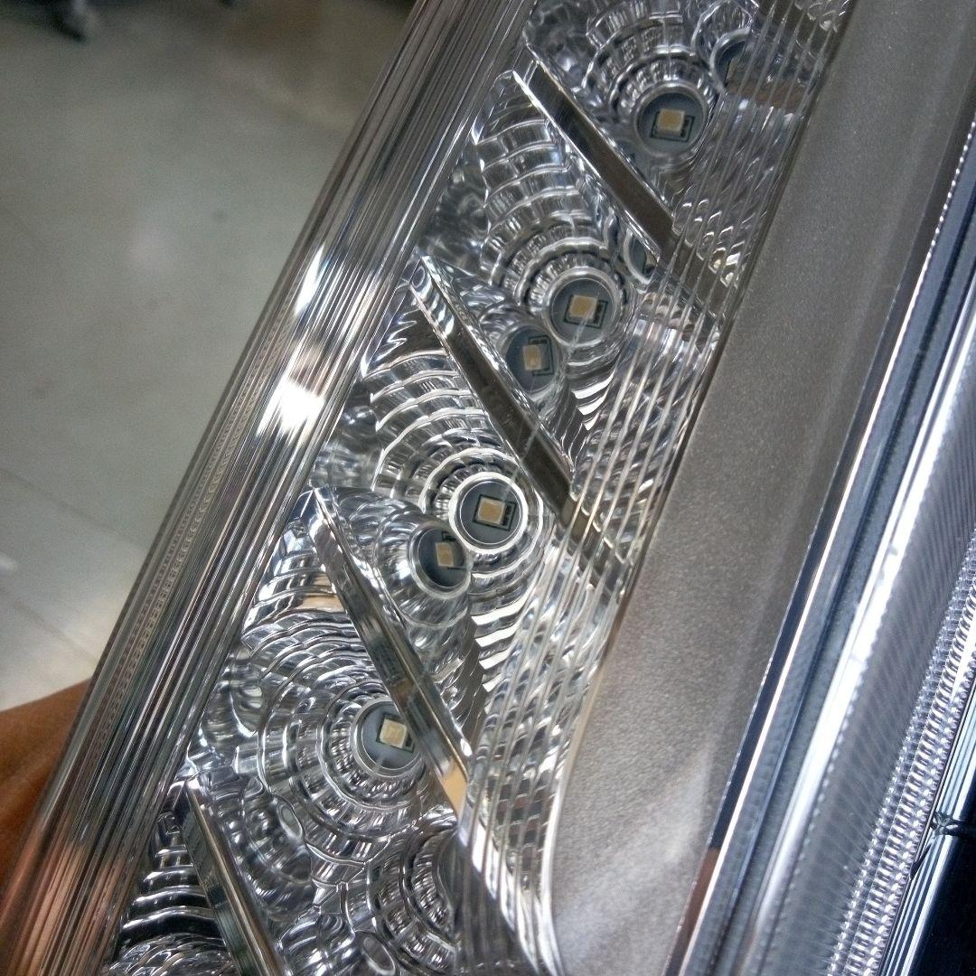 ムーヴ テールランプ　LA100S　 全クリア黄ばみ無し　LED