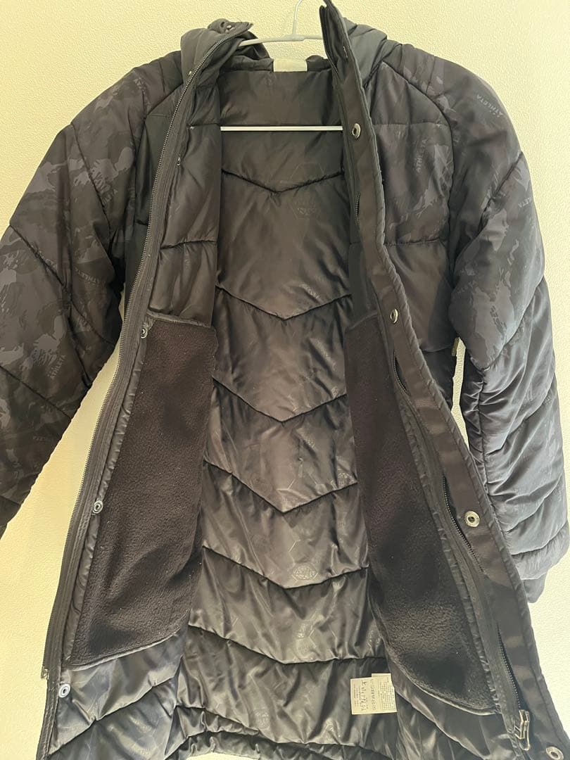 ATHLETA ブラック ベンチコート　140