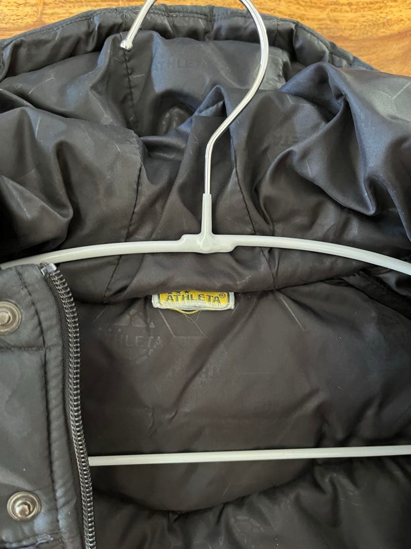 ATHLETA ブラック ベンチコート　140
