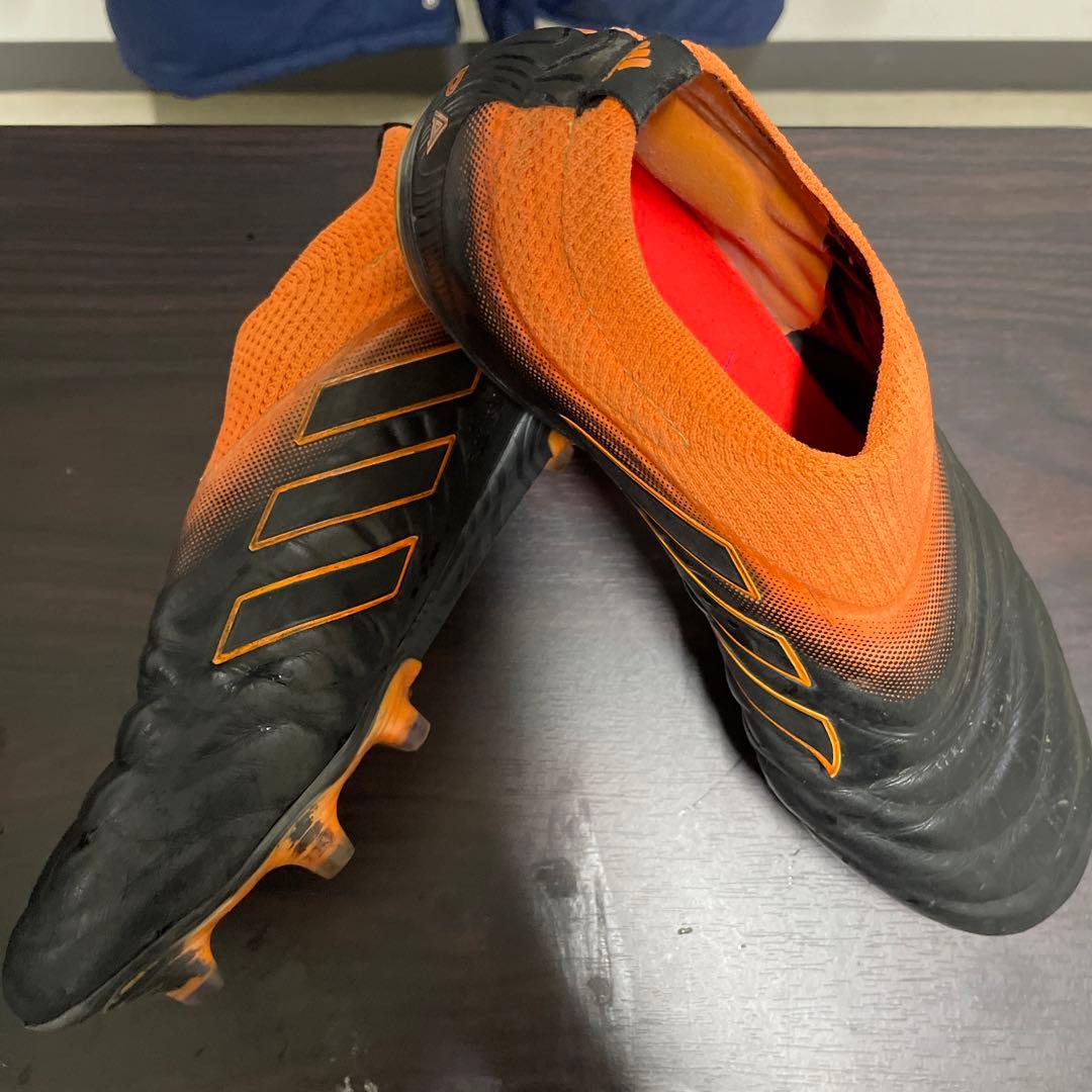 adidas サッカーシューズ オレンジ黒