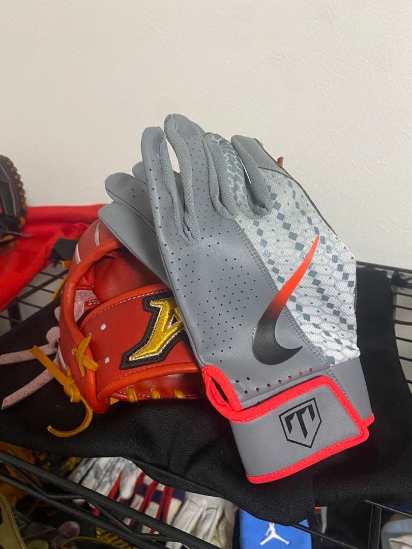 硬式ミズノプロClassic NIKEバッティンググローブ