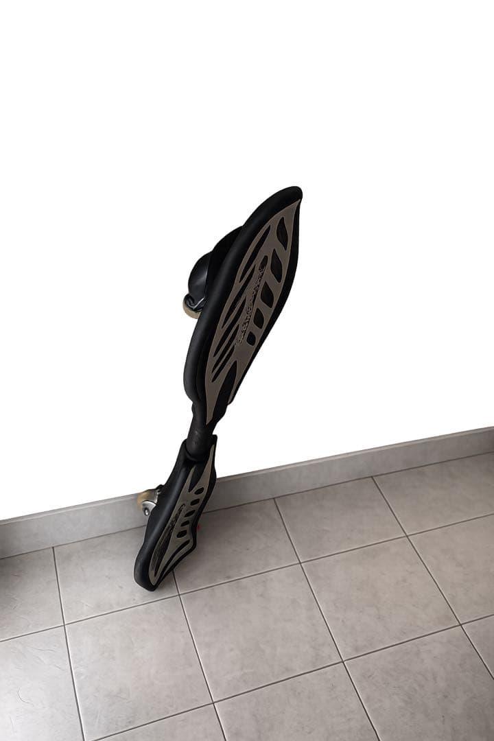 RIPSTIK DLX 黒/銀 流線型デザイン