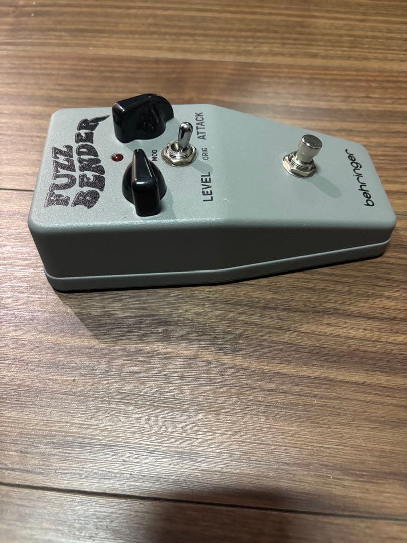 Fuzz Bender ギターエフェクター　ベリンガー