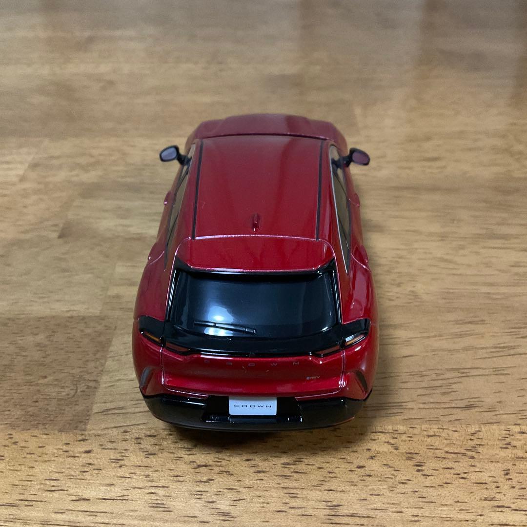 トヨタ　クラウンスポーツ　カラーサンプル　エモーショナルレッドⅢ