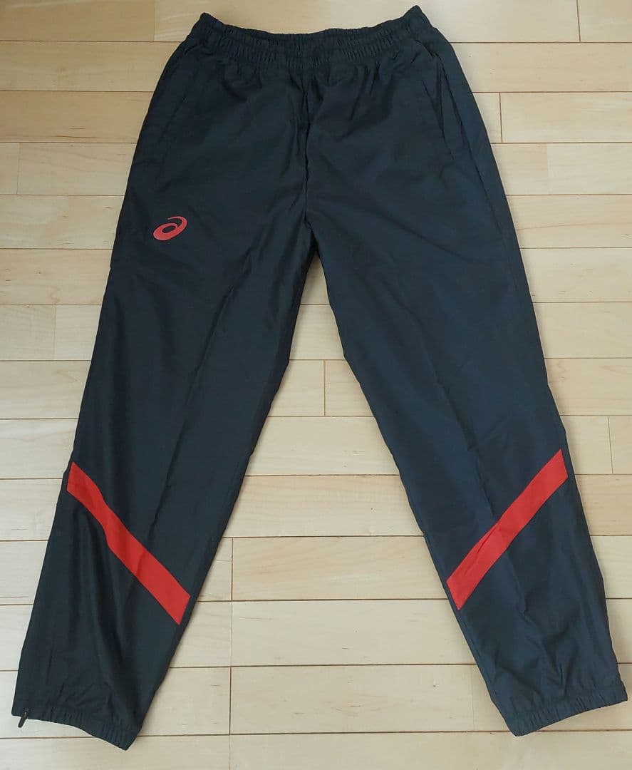 ASICS ウインドブレーカー上下セット　黒/赤