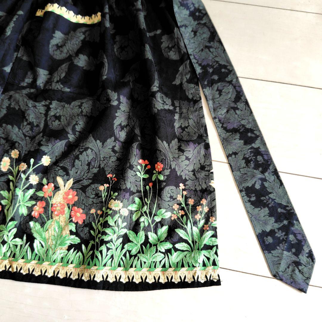 【新品】V＆A ウイリアムモリス ウサギ柄エプロン