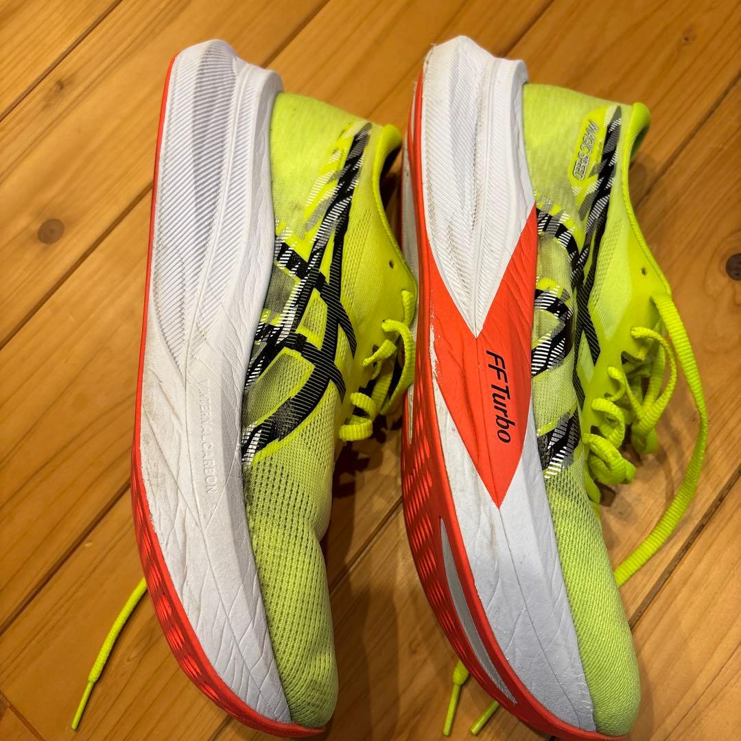 asics マジックスピード4 27.5cm カーボン搭載ランニングシューズ