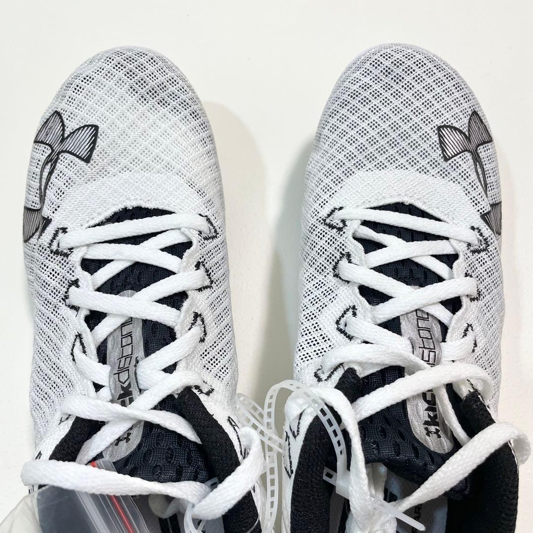 アンダーアーマー 陸上スパイク 28.5cm Kick Distance 4 白