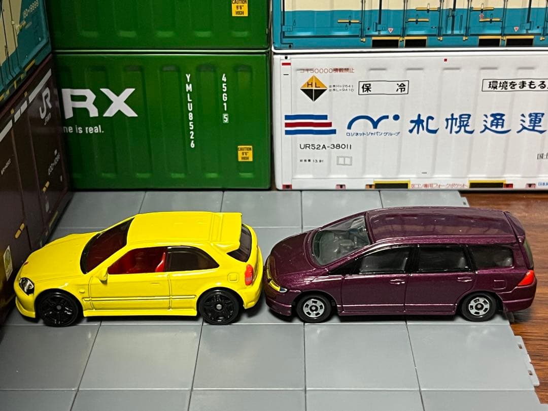 カラーサンプル ヤリス ホットウィール シビック 180SX ダットサン トミカ