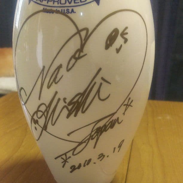 大石奈緒さんのサイン入りピン
