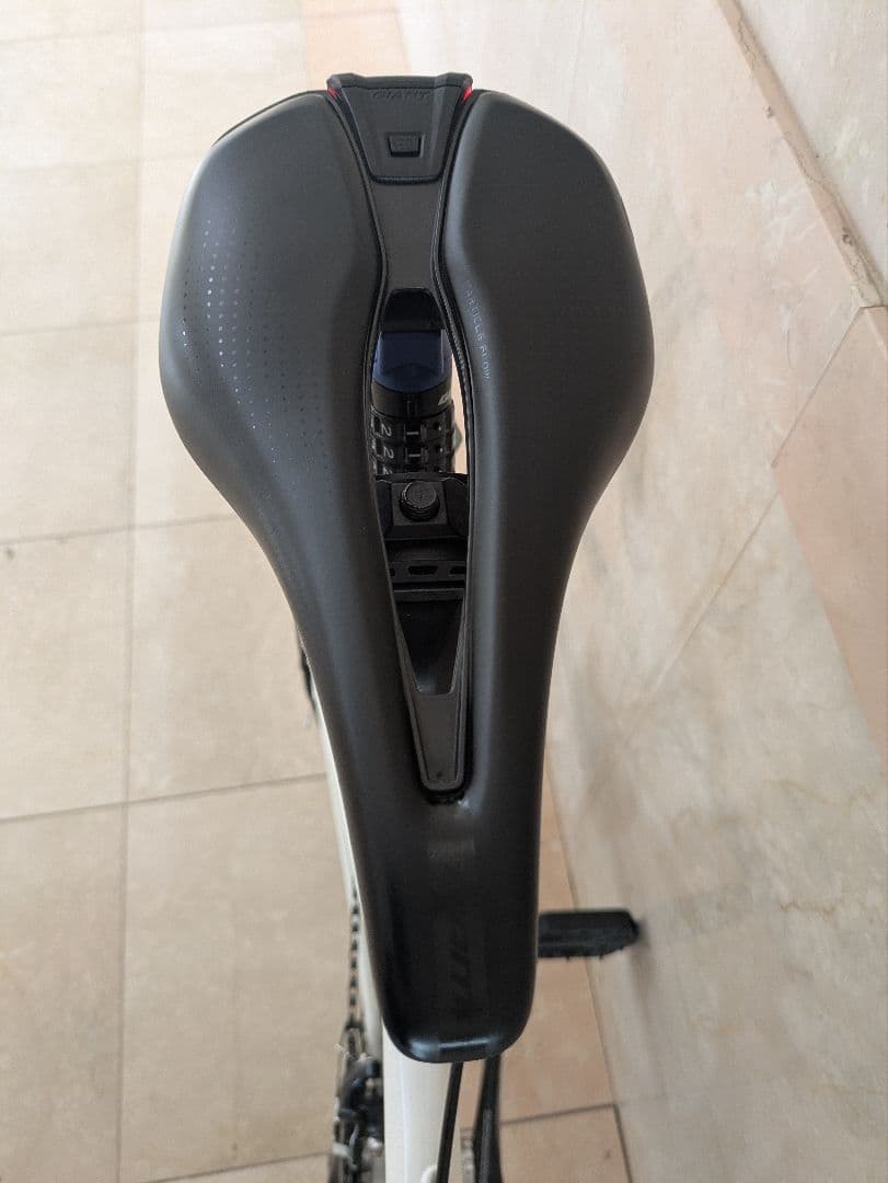 GIANT ロードバイク　コンテンド1 サイズM中古　引取希望