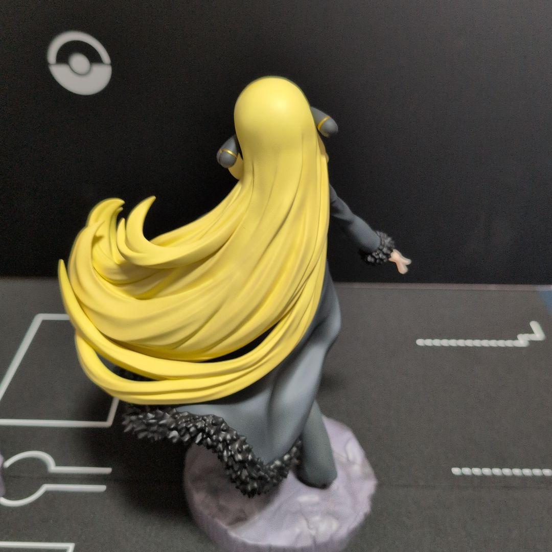 ARTFX J シロナ with ガブリアス　フィギュア