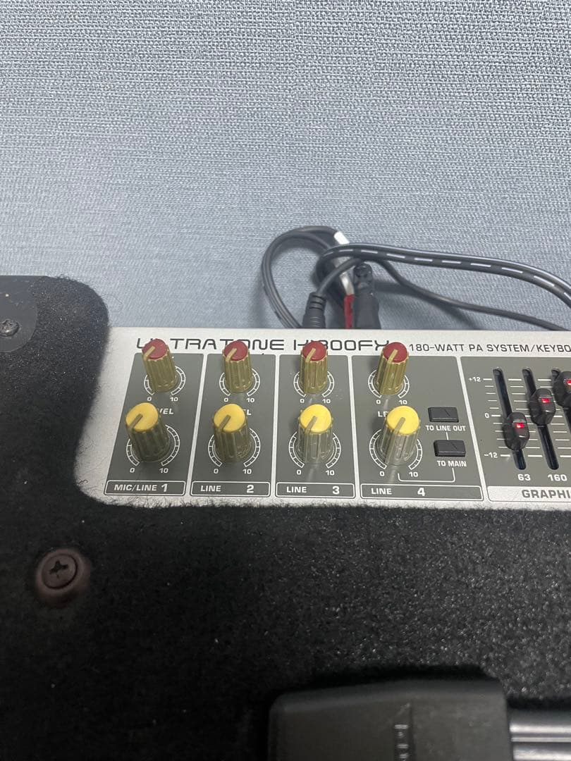 BEHRINGER Ultratone K1800FX アンプ