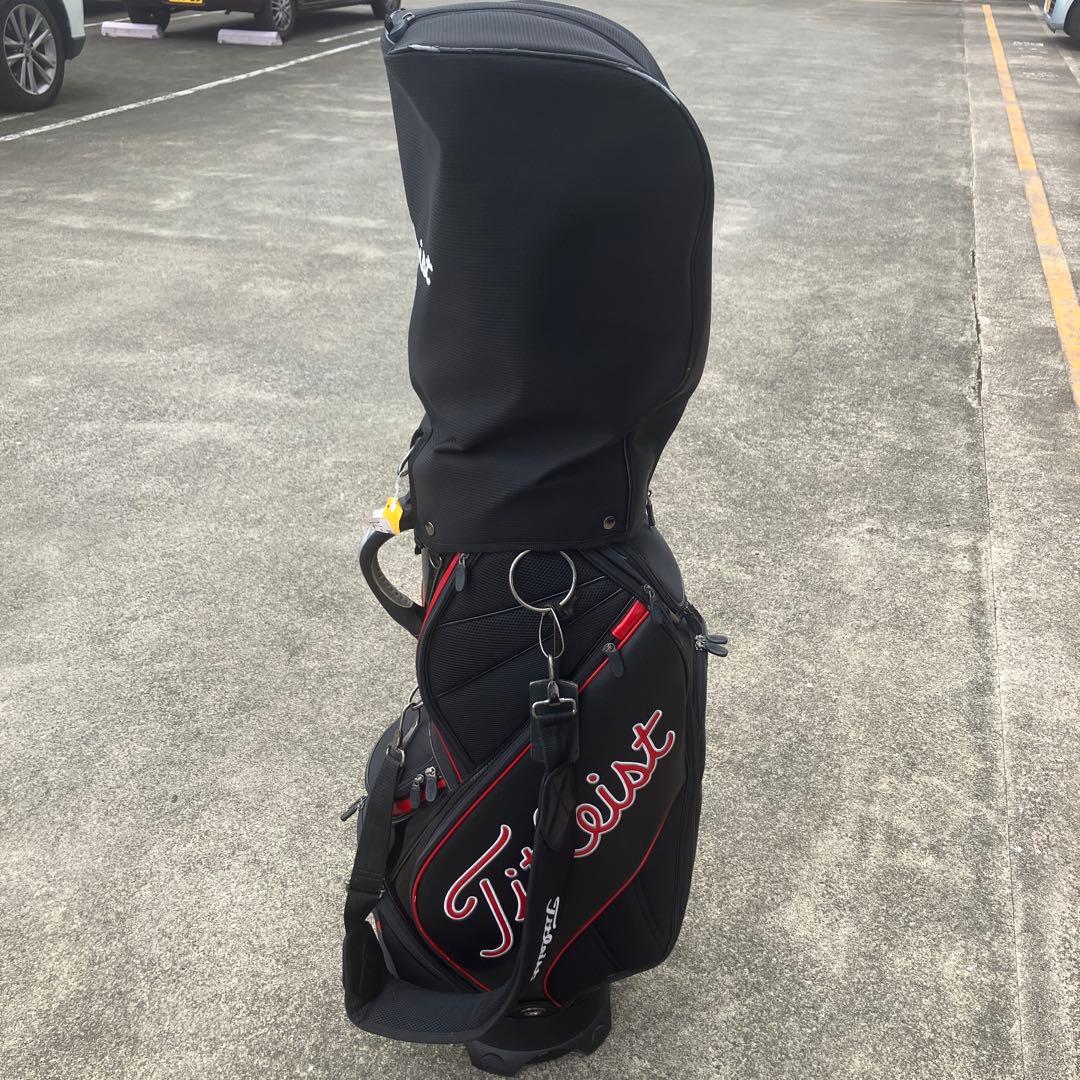 Titleist キャディバッグ 黒/赤 フード付き