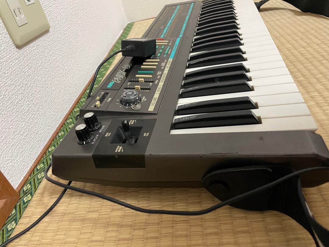 Korg Poly-800 シンセサイザー 61鍵