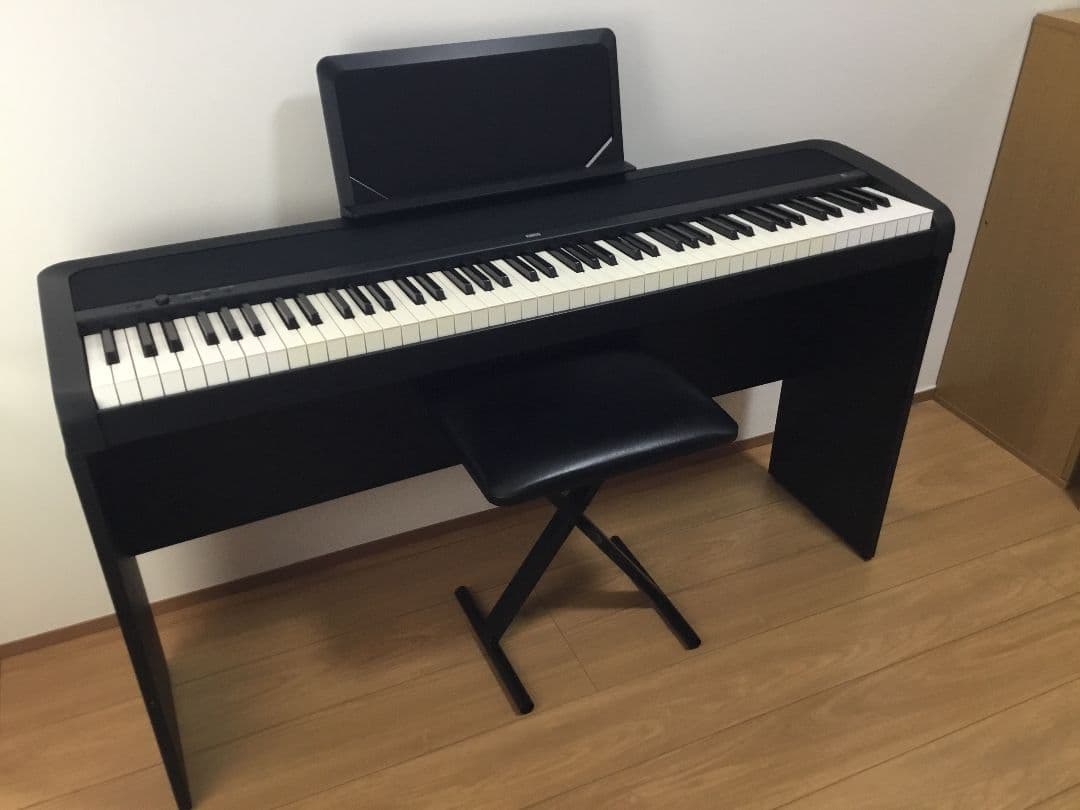 【引き取り優先】KORG B1電子ピアノ (スタンド・譜面台・ペダル・椅子付き)