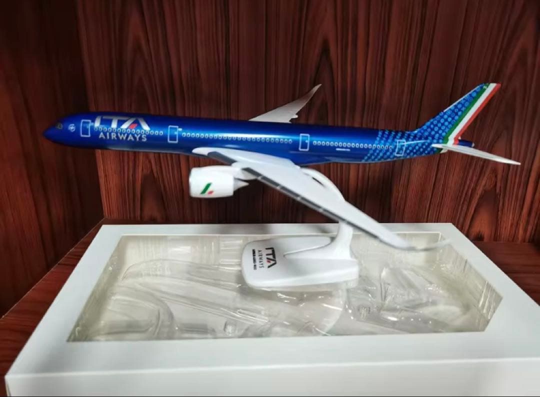 ITA Airways 1:200 エアバスA350-900 ダイキャストモデル