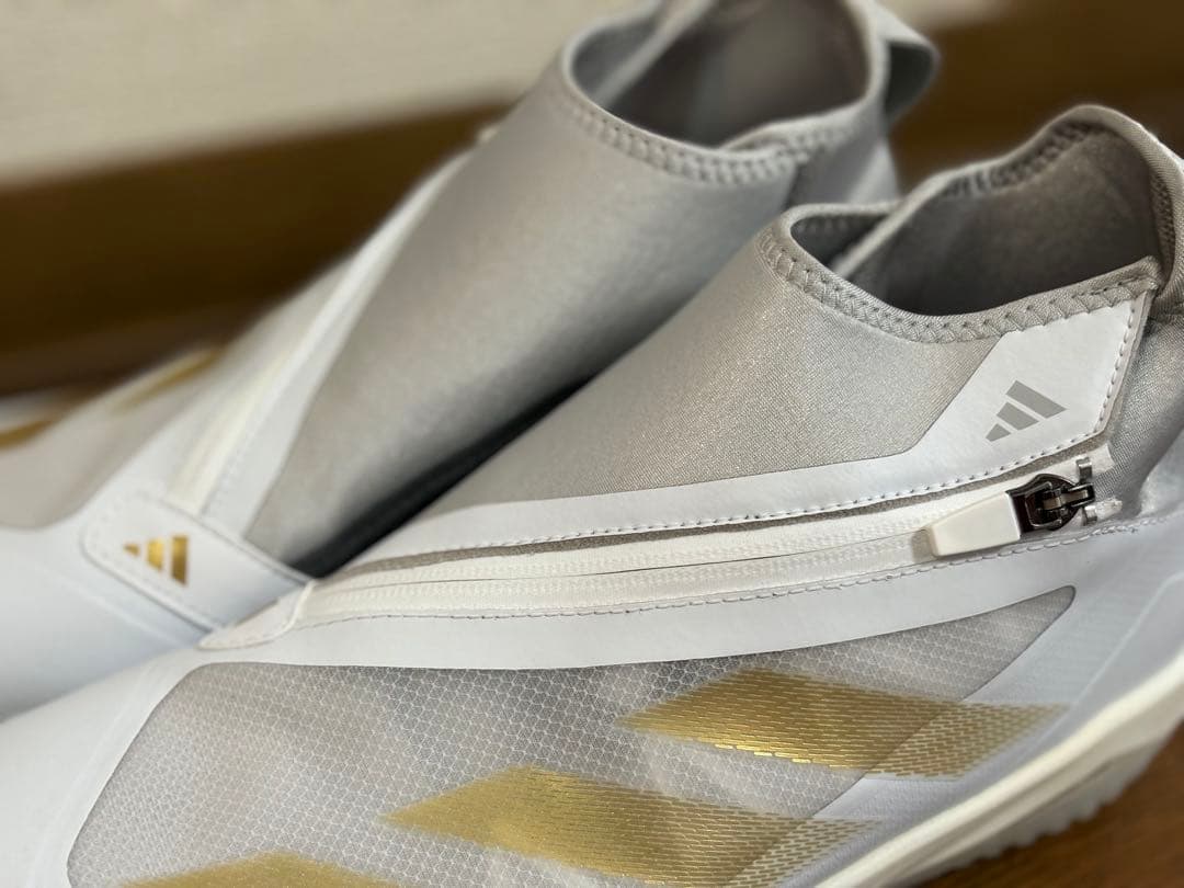 【並行輸入】adidas トレシュー 日本未発売