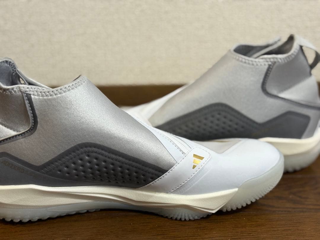 【並行輸入】adidas トレシュー 日本未発売
