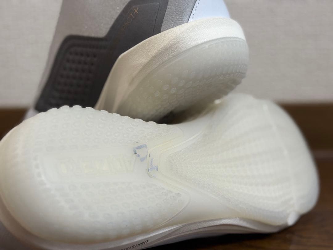 【並行輸入】adidas トレシュー 日本未発売