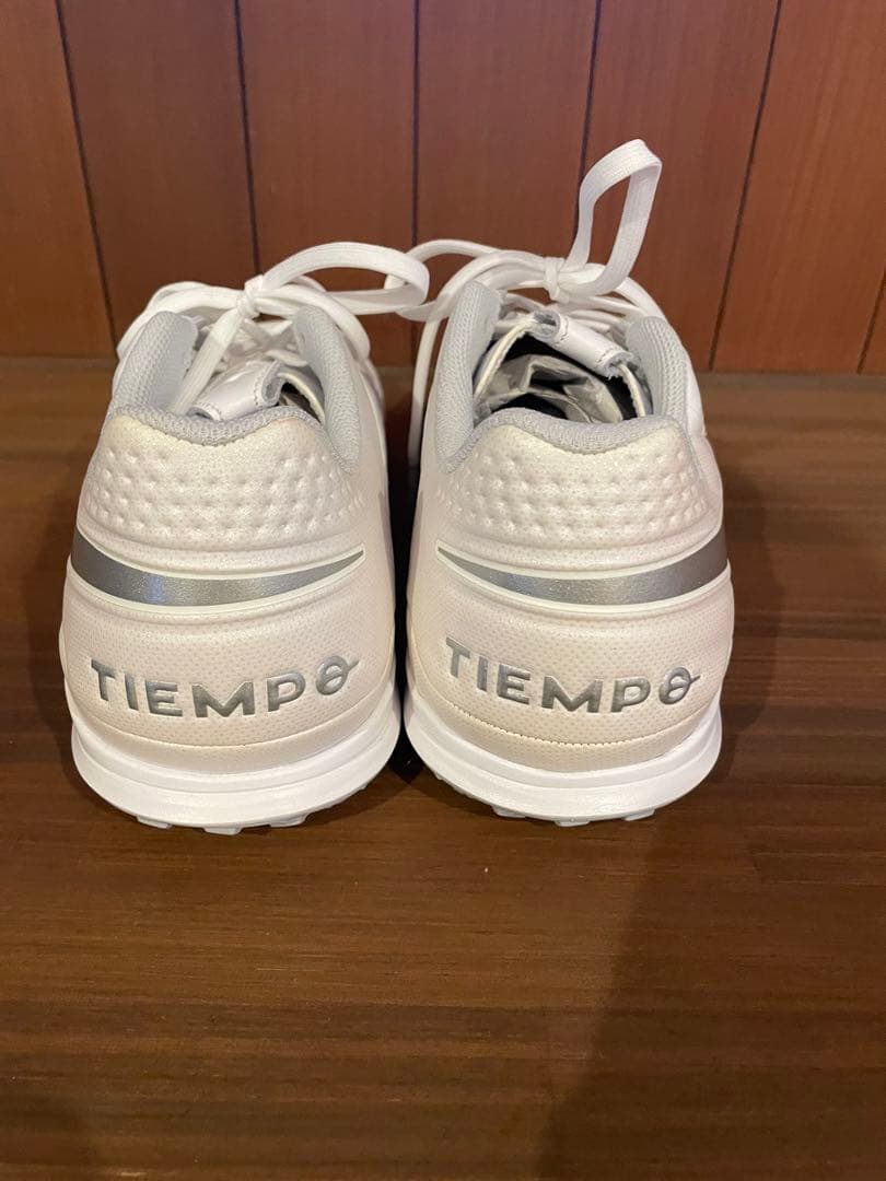 NIKE TIEMPO LEGEND 8 ACADEMY ティエンポレジェンド