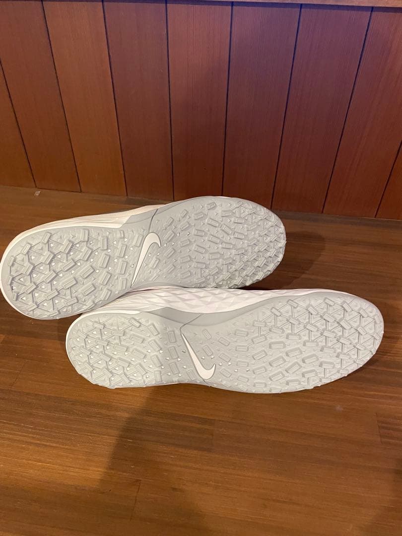 NIKE TIEMPO LEGEND 8 ACADEMY ティエンポレジェンド