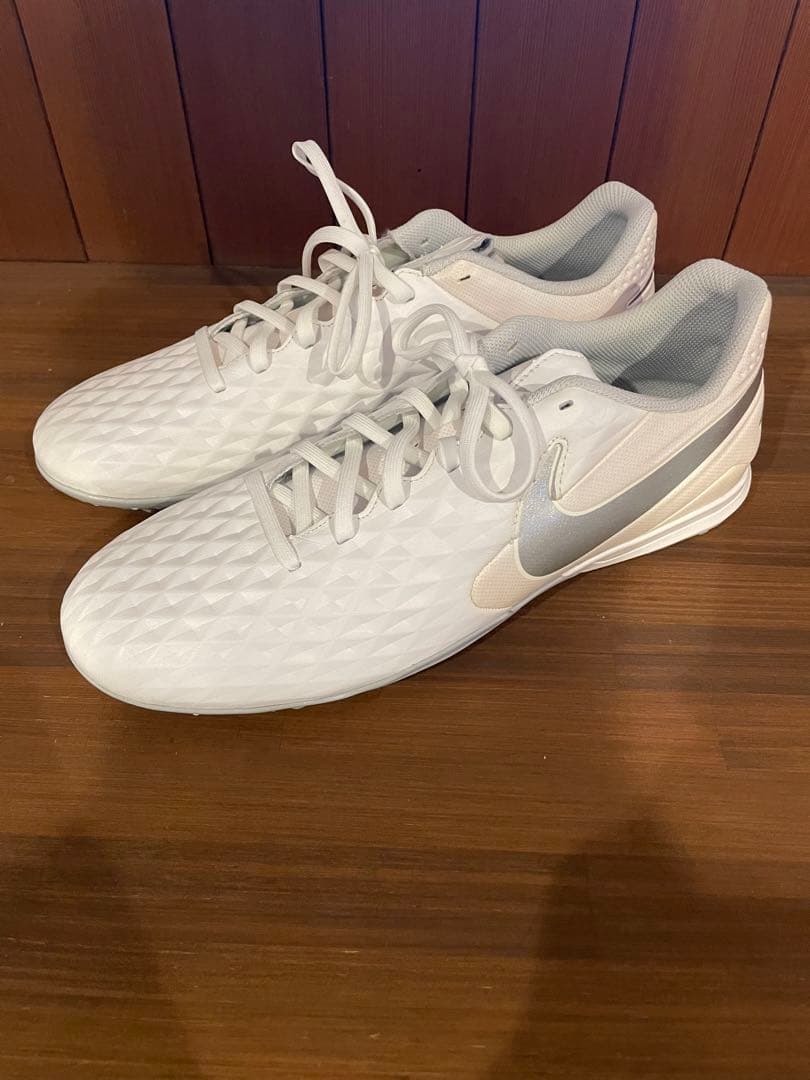 NIKE TIEMPO LEGEND 8 ACADEMY ティエンポレジェンド