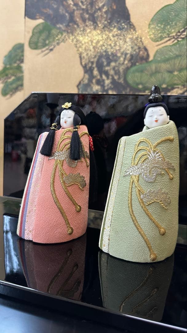 百華の雛人形　台、屏風付きの新品です