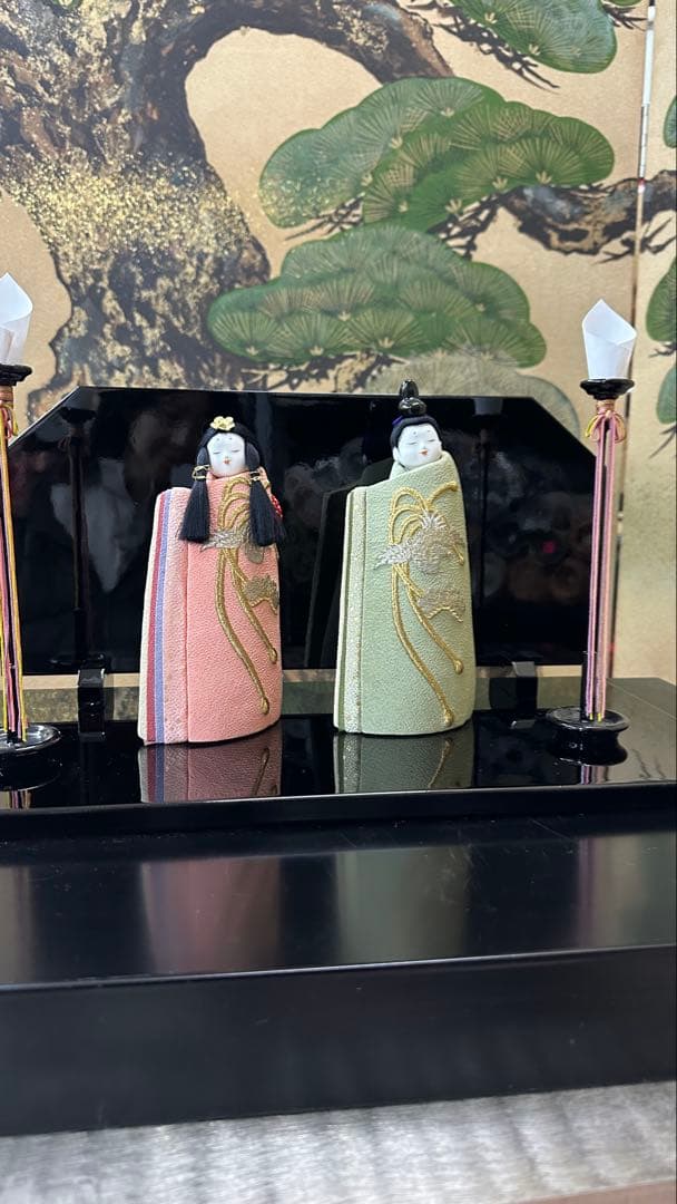 百華の雛人形　台、屏風付きの新品です