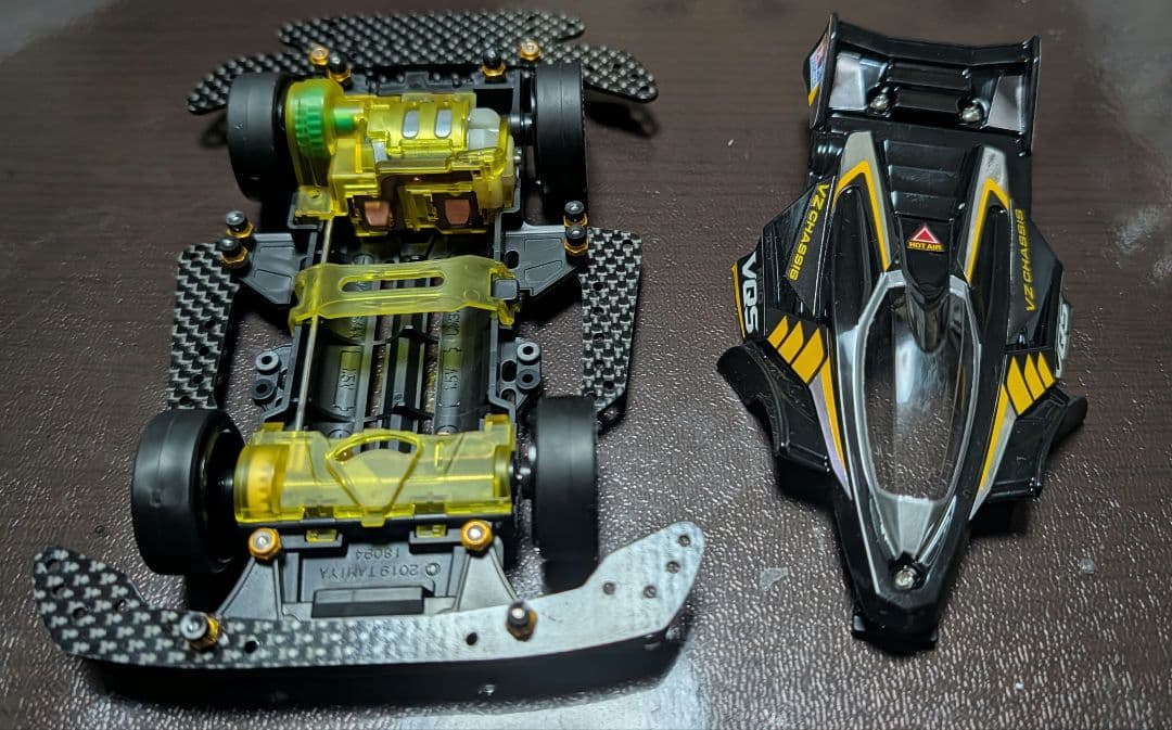 ミニ四駆完成品　ネオVQSアドバンスパックカスタム