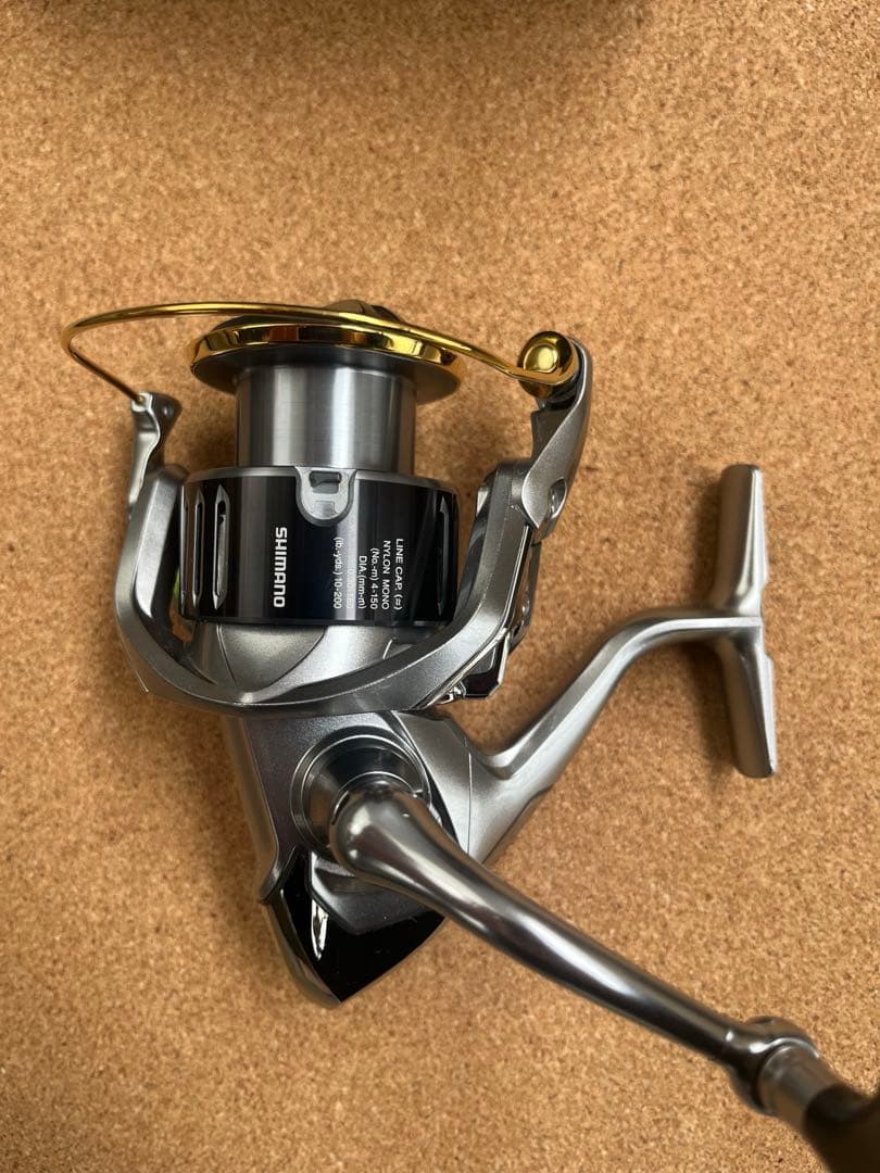 66. 【美品】　SHIMANO TWIN POWER 4000HG