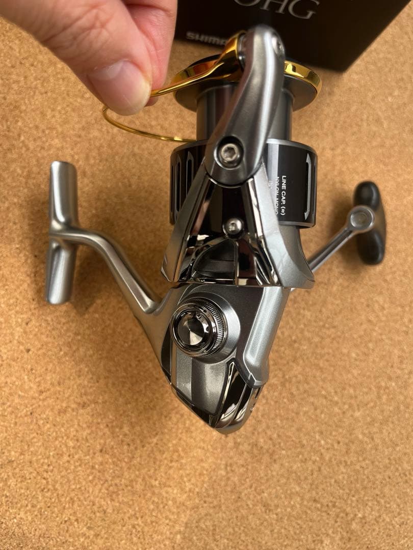66. 【美品】　SHIMANO TWIN POWER 4000HG