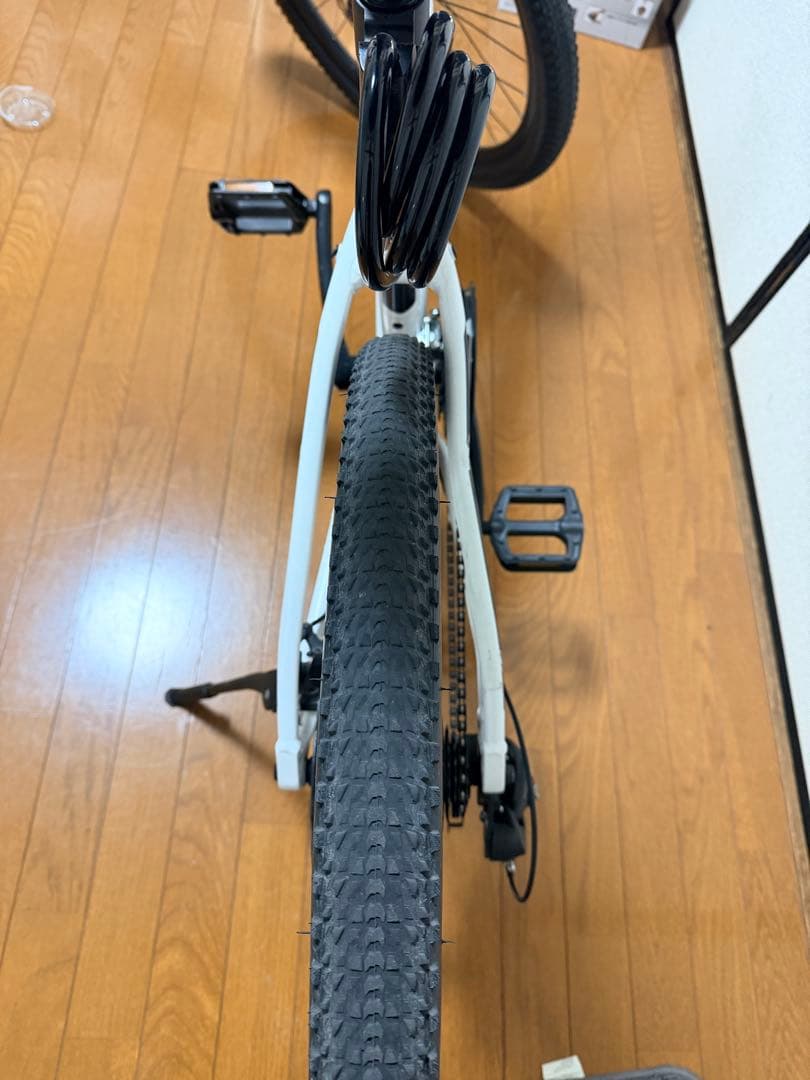 GIANT マウンテンバイク ホワイト PICK UP ONLY