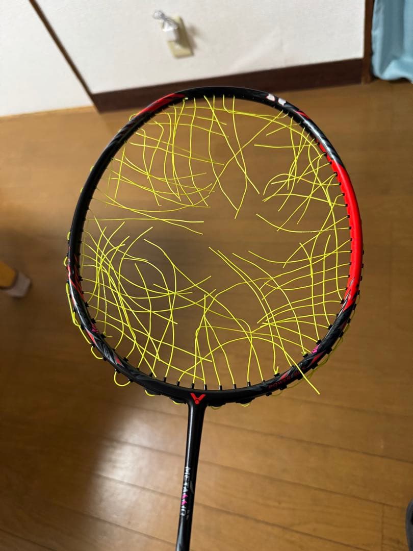 ラケット victor THRUSTER RYUGA LLIC 4u5