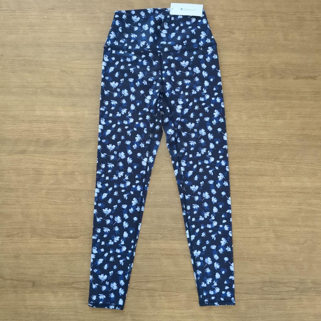 【新品未使用】LAVA フィットネスウェア Mサイズ 花柄