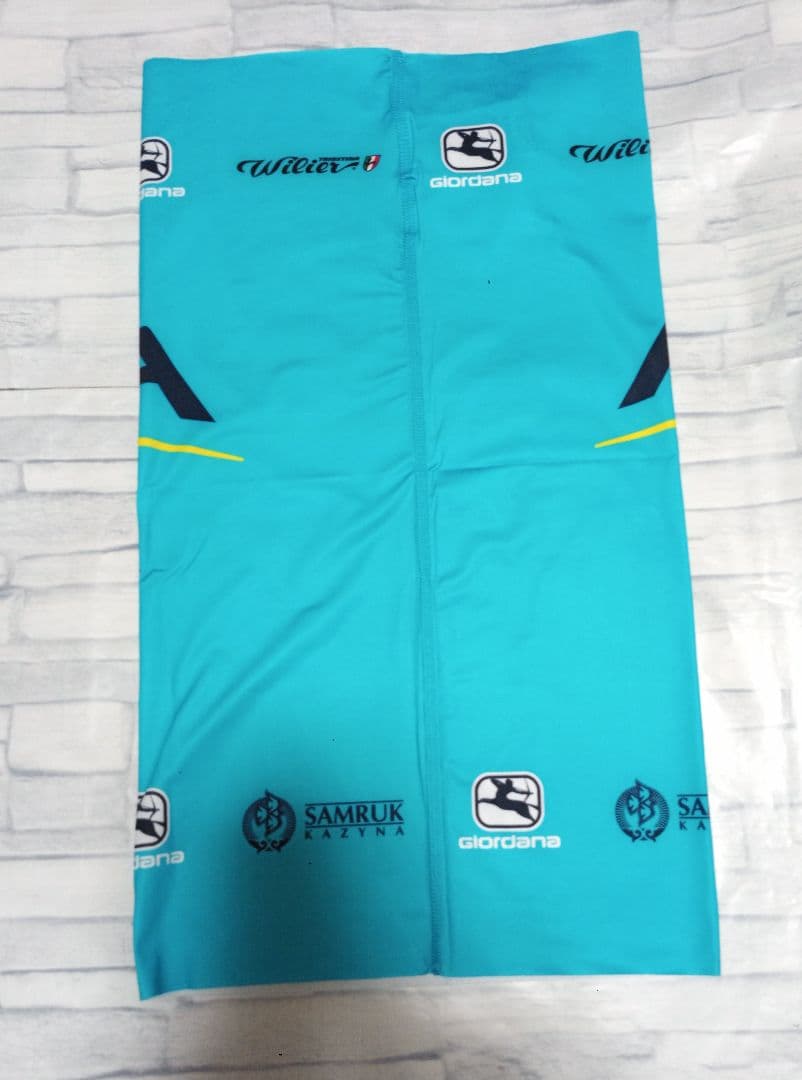 支給品　ネックウォーマー　ASTANA-Premier Tech　アスタナ　21