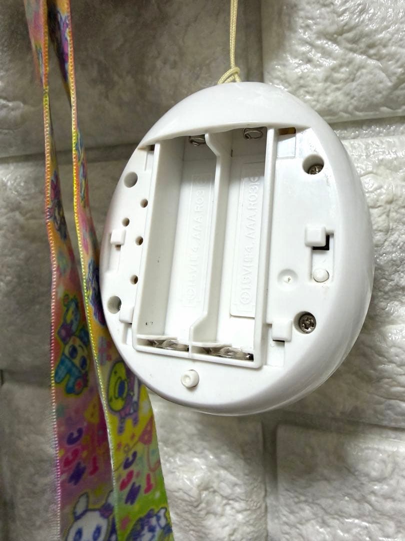 タマゴ型デジタルペット