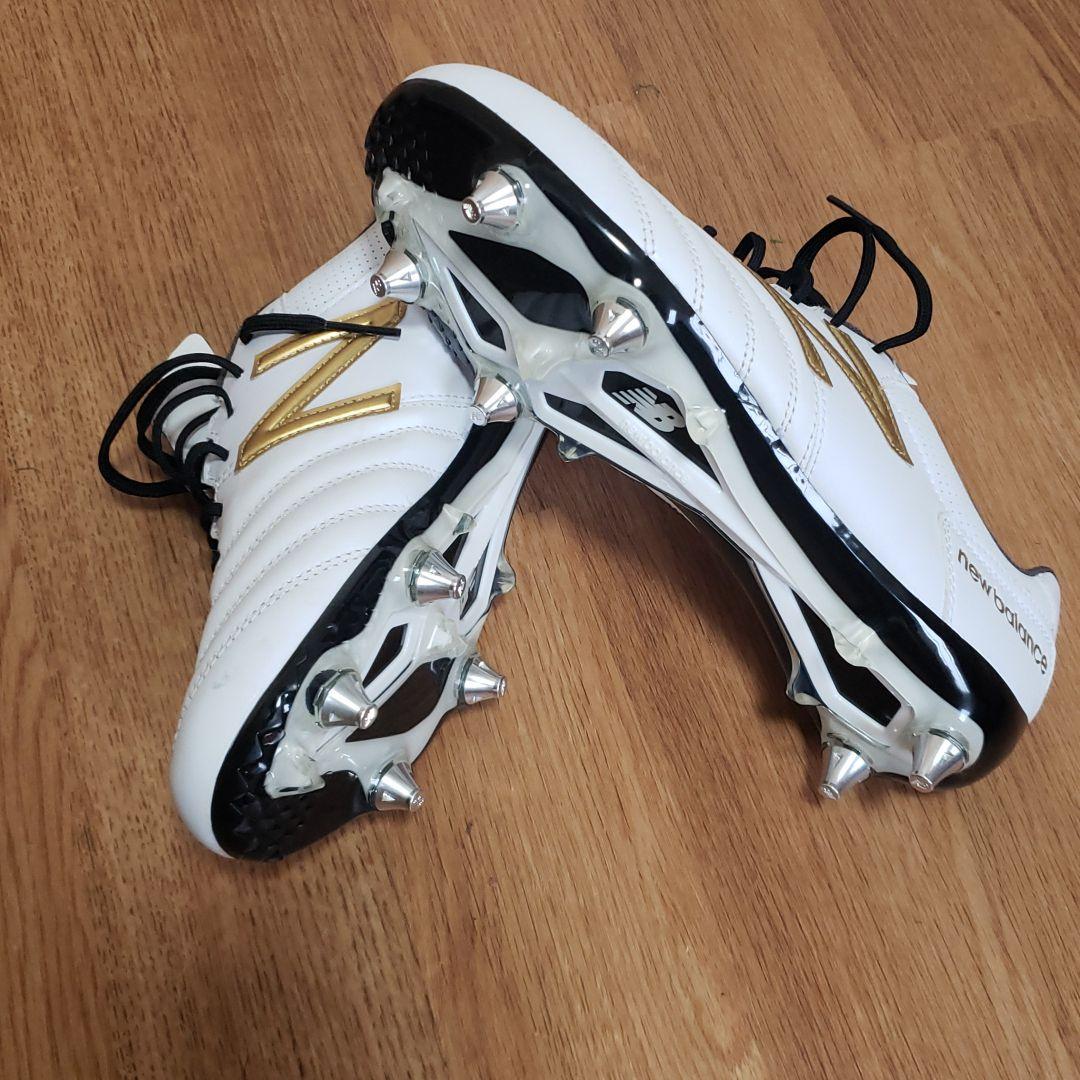サッカースパイク　new balance　sg