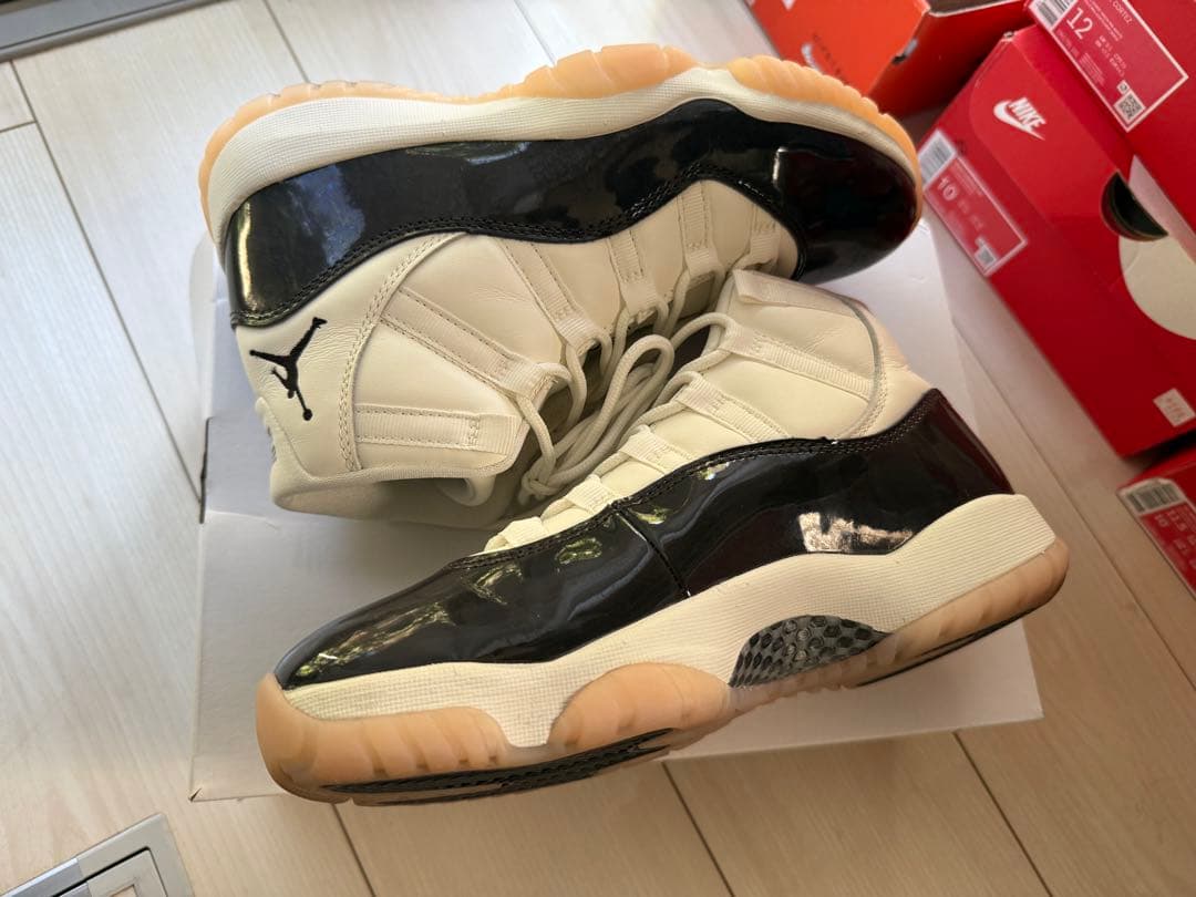 シューズ(女性用) NIKE air jordan11 24.5