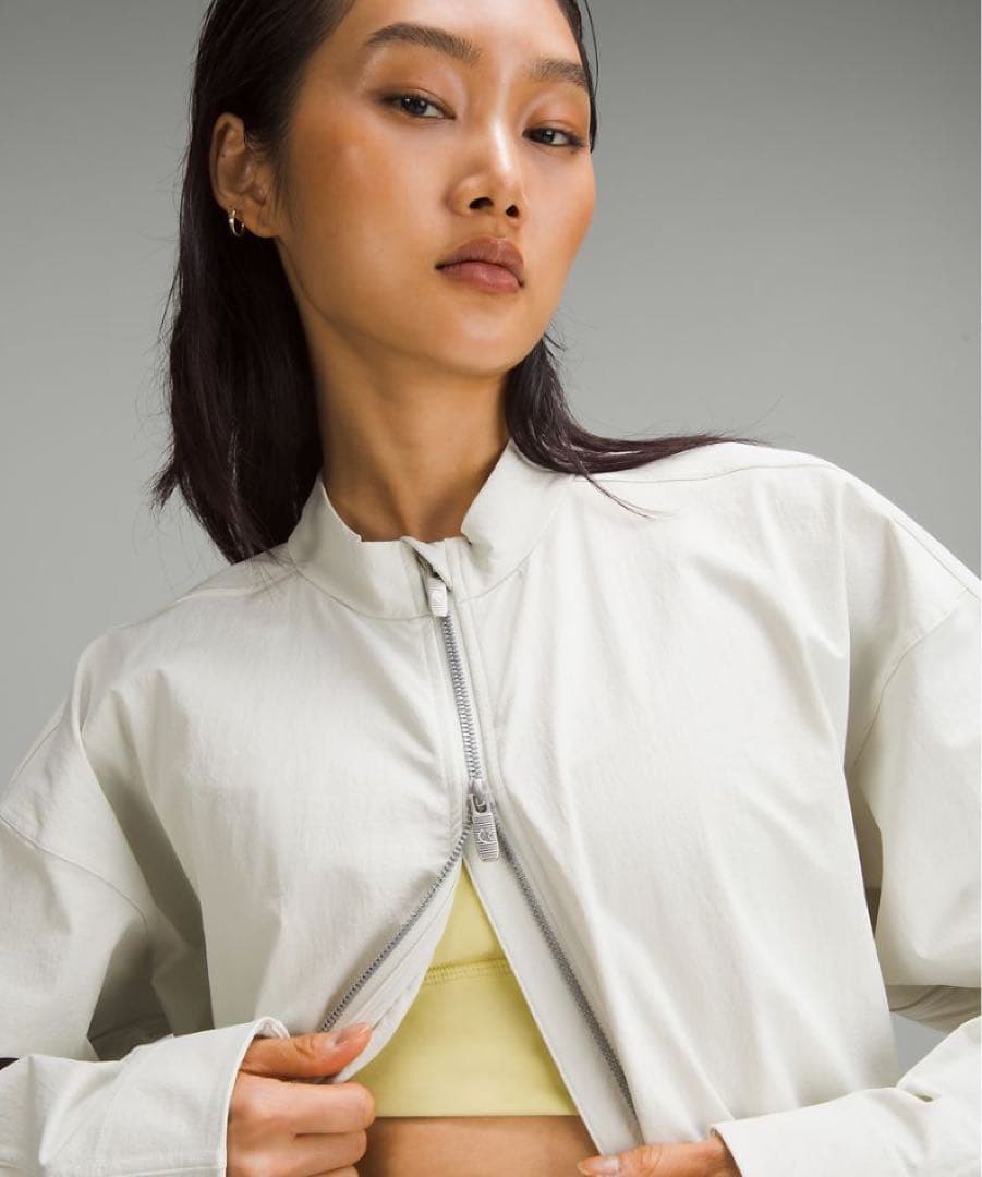 ルルレモン Cinch-Waist Stretch Shirt Jacket
