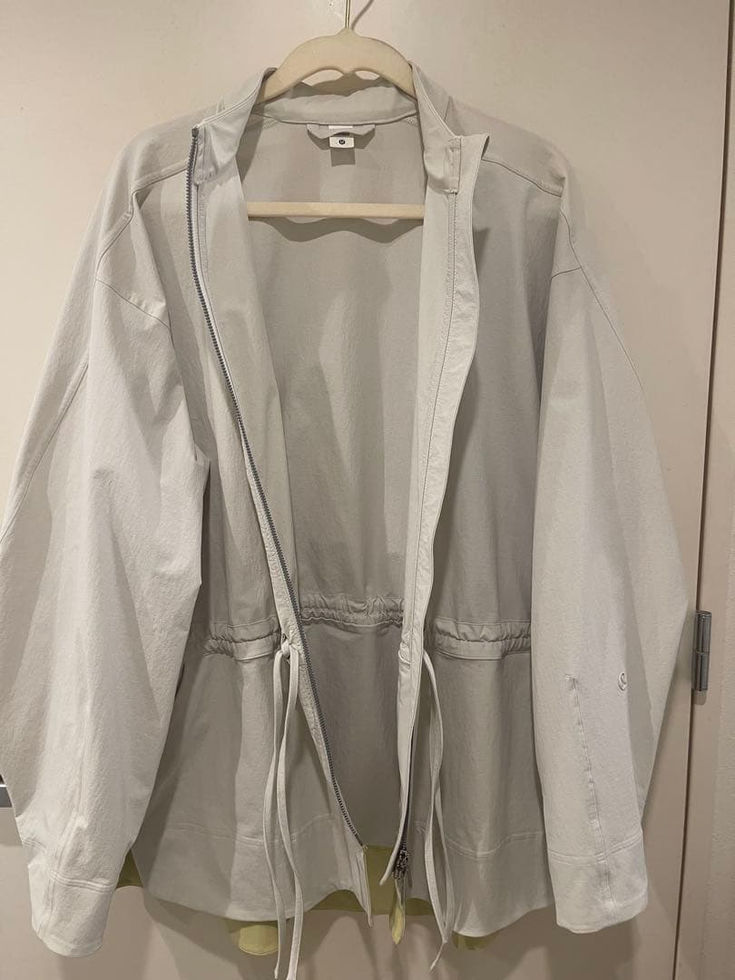 ルルレモン Cinch-Waist Stretch Shirt Jacket