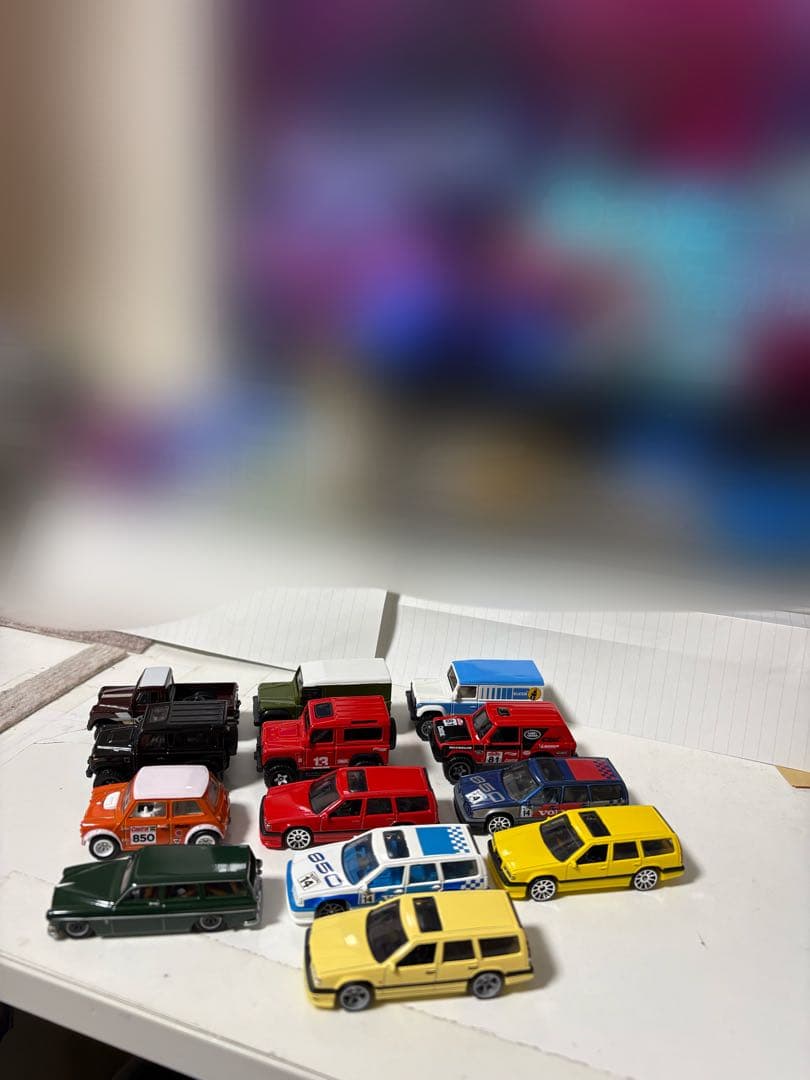 ホットウィールミニカー　ランドローバー&ボルボ 13台セット
