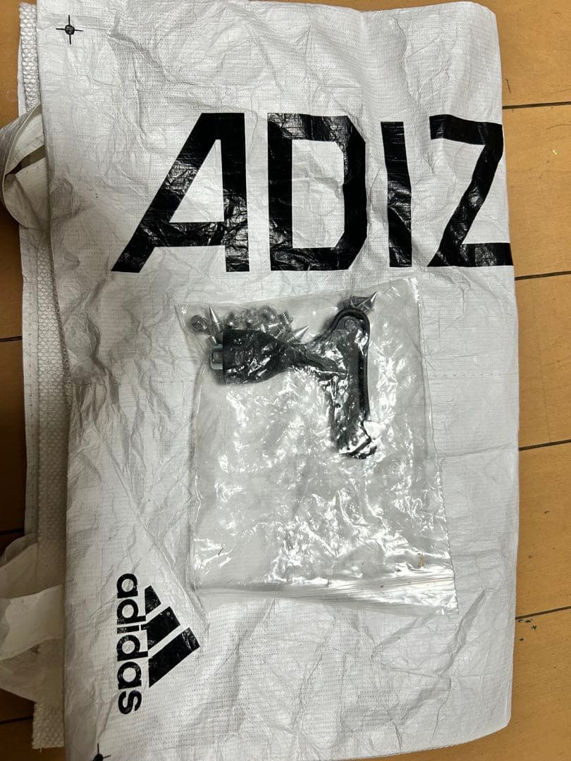 ADIZERO アバンチ　27cm