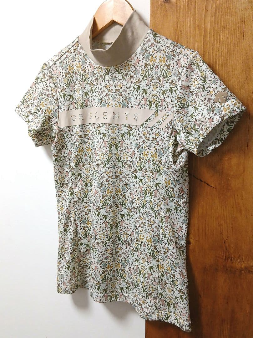 デサントゴルフ　レディース　半袖モックネック　ボタニカル柄　M　ベージュ系　美品