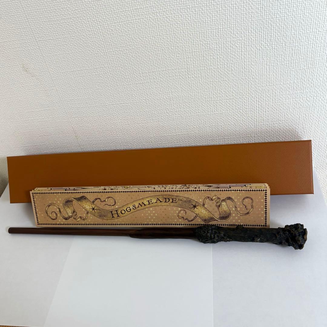 【美品】ハリーポッター　杖　USJ ユニバ　マジカルワンド　スタンド　セット