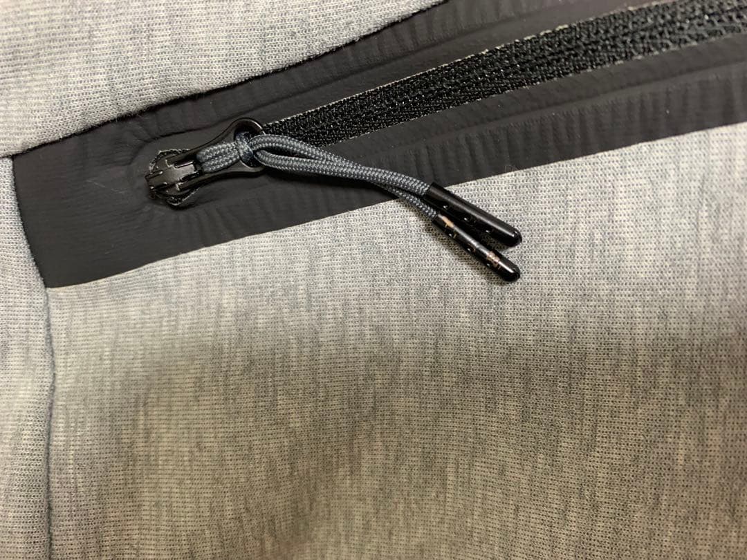 Nike グレー フード付きジャケットとパンツセット